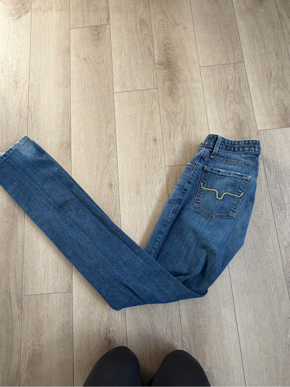 Kimes Ranch Women's Skinny Jeans in Mid Blue with Yellow Pocket Stitch